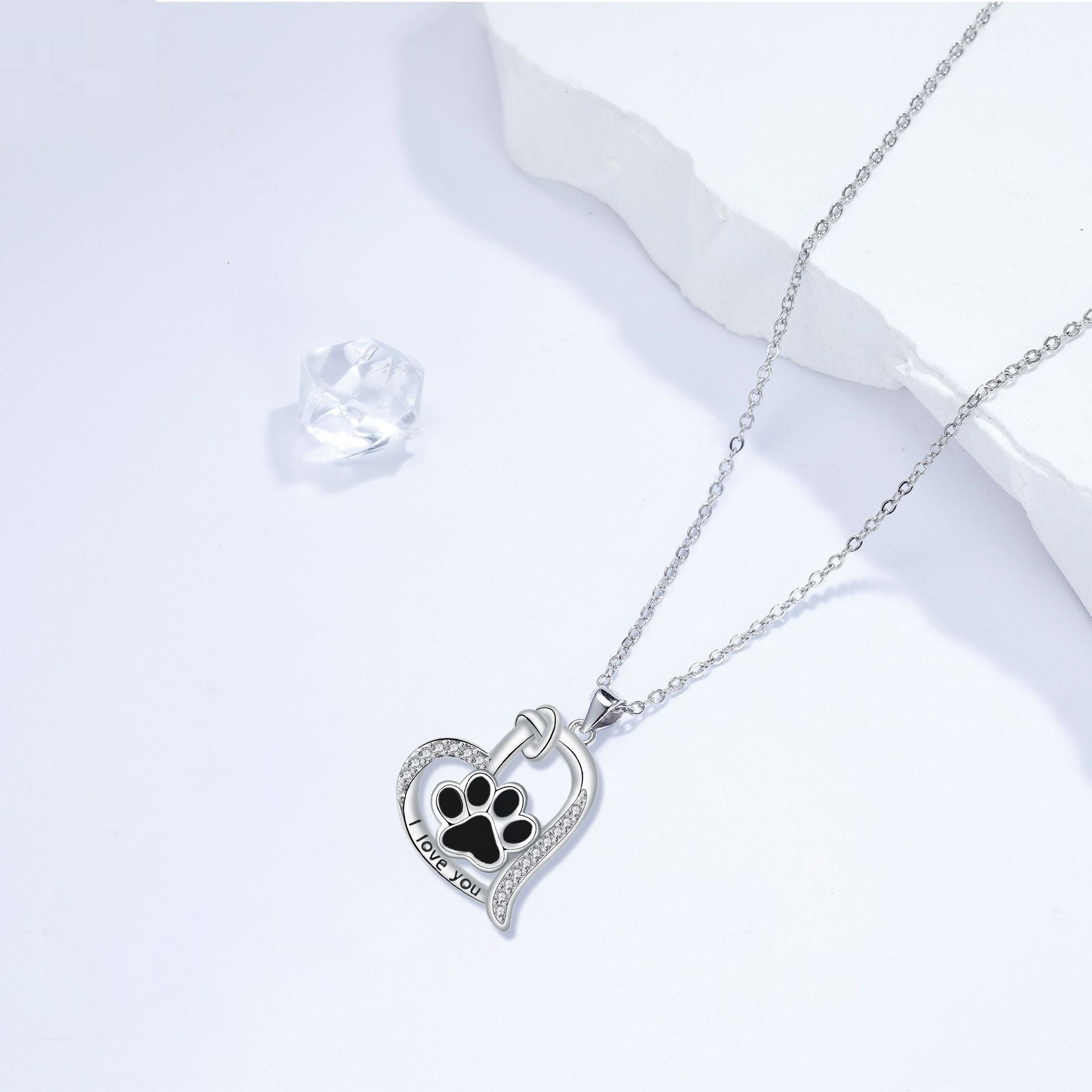 Heart-shaped Dog Paw Print Necklace with Zirconia™
