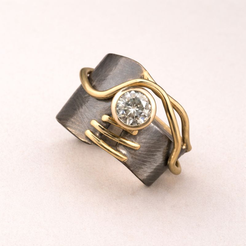 Vintage Dark Silver Zirconia Ring
