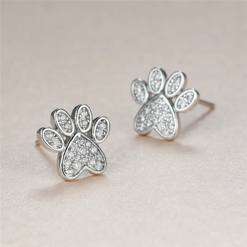 White Zirconia Paw Studs™ – Heart-Shaped Design