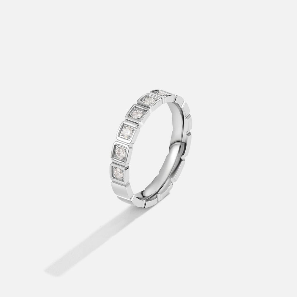 Hera Silver Crystal Ring