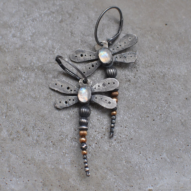 Vintage Dragonfly Moonstone Earrings™