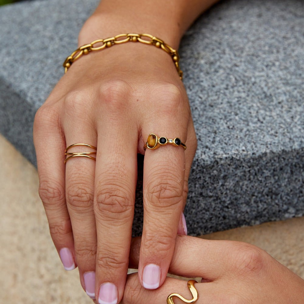 Aurora Vintage Crystal Ring